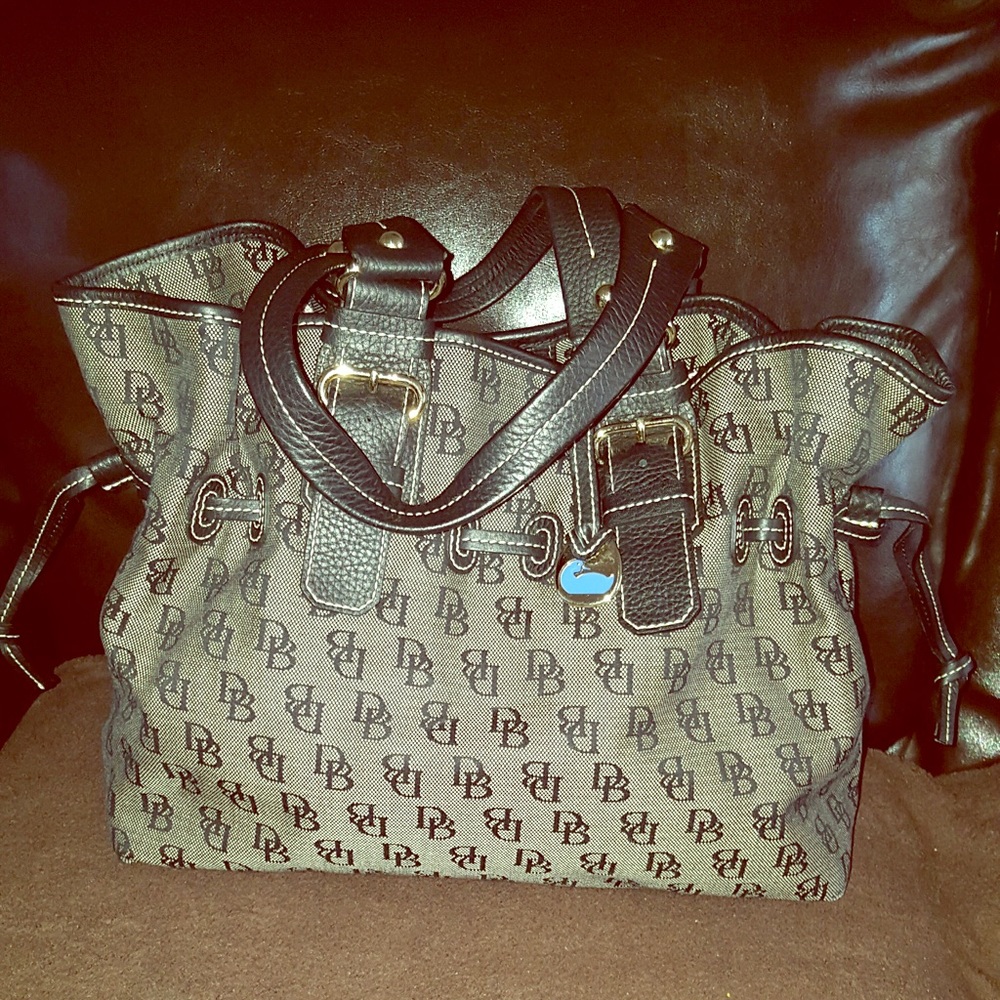 Dooney & Bourke